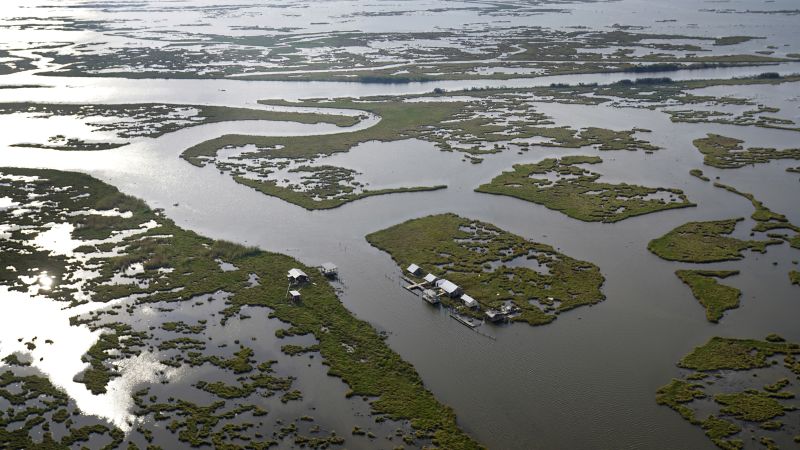 221102232148 01 louisiana plaquemines parish saltwater intrusion file.jpg