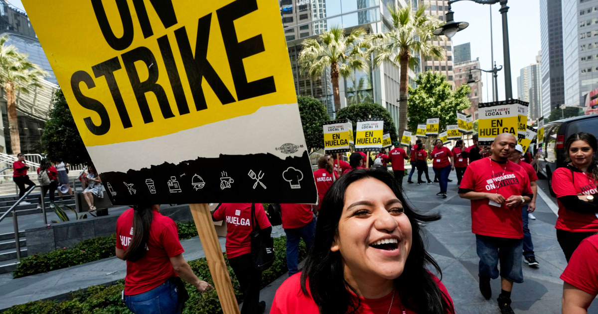 230702 Los Angeles Hotel Strike Jm 1516 B0ef7b.jpg