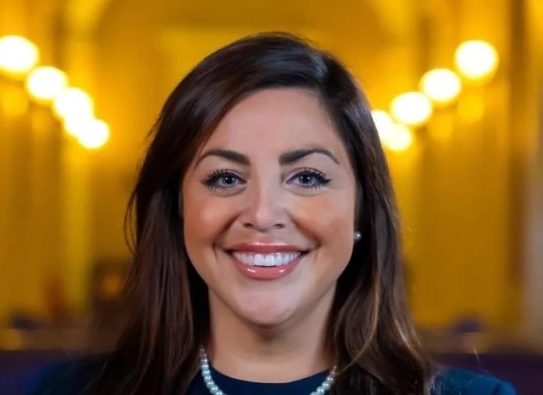 Assemblymember Kate Sanchez ( R- Santa Margarita)