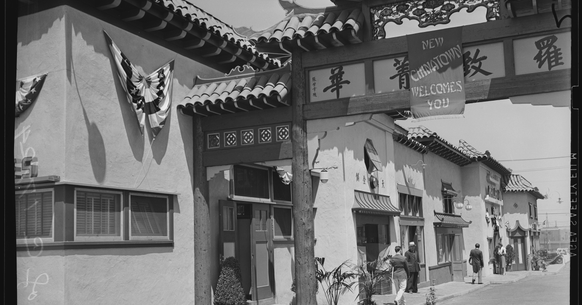 Street Scene In Chinatown Los Angeles Calif.png