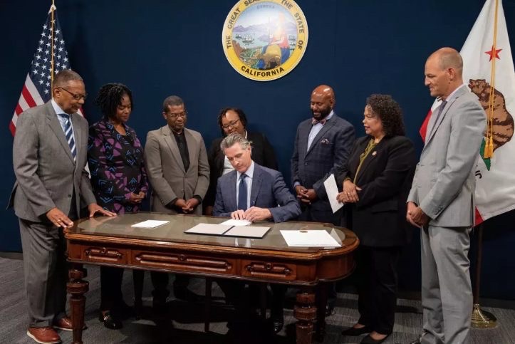 Cbm Newsom Signsblackcaucus Reparations Advocates Arh Sept2024 Th Jwb Th