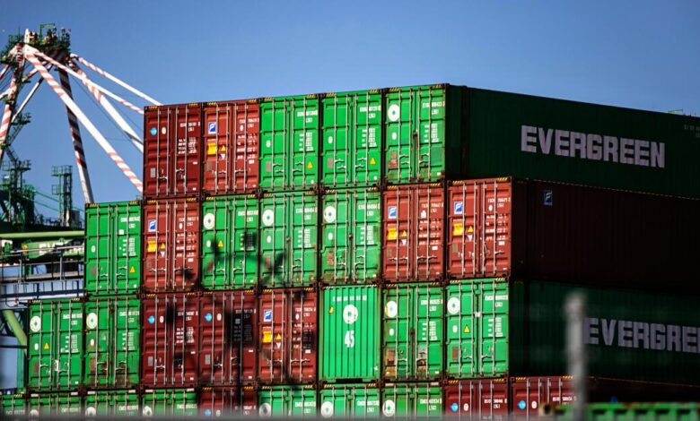 La photos 1staff 855896 me port back up jja 0021.jpg