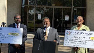 Turner Demands Gray Resign